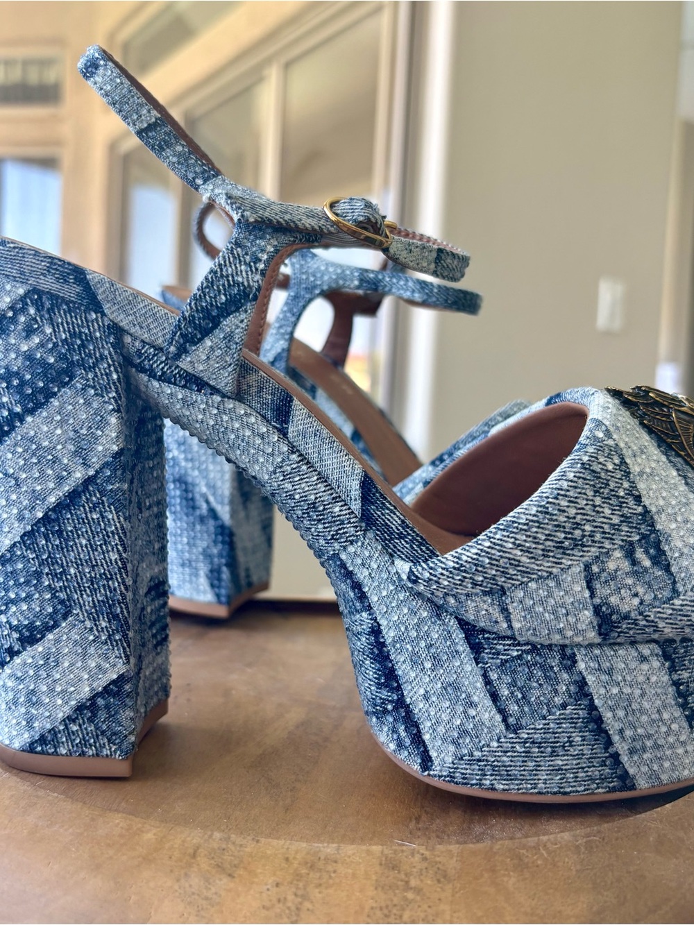NEW Kurt Geiger Kensington Blue Denim Tall Platform Sandals Gold Bird shoes sz 8 - Picture 4 of 14